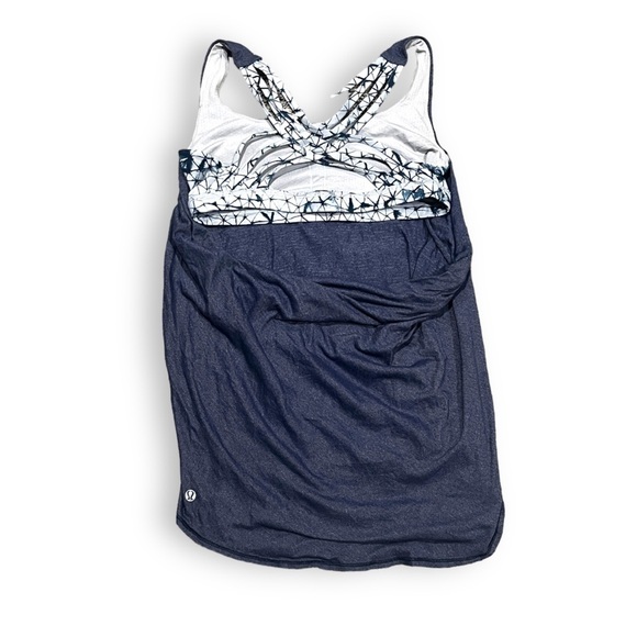 Lululemon tank top size 6 - Picture 2 of 7
